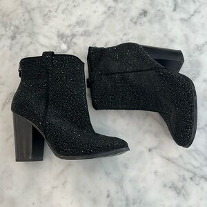 Lola Cruz booties 39